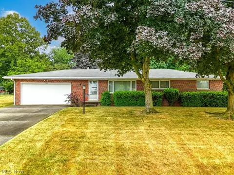 3763 Cayugas Dr, Akron, OH 44319