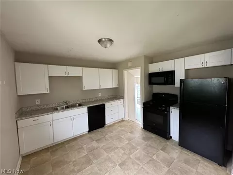 Kitchen - 26432 Aaron Dr, Euclid, OH 44132 photo 1 of 1