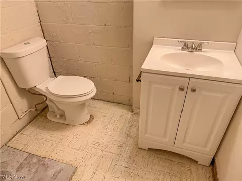 Bath - 26432 Aaron Dr, Euclid, OH 44132 photo 2 of 2