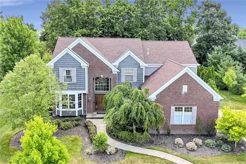 36329 S Park Dr, Avon, OH 44011