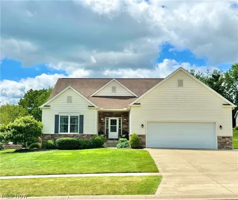 1860 Honeychuck Ln, Kent, OH 44240
