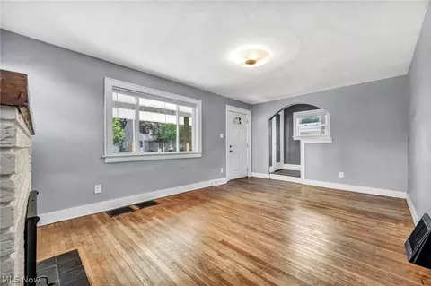 Living - 1617 Hampton Rd, Akron, OH 44305 photo 1 of 5