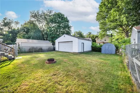 Exterior - 1617 Hampton Rd, Akron, OH 44305 photo 7 of 7