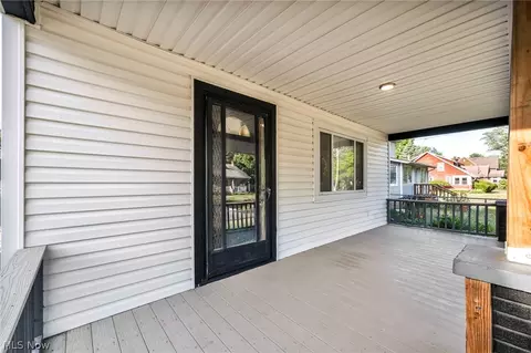 Exterior - 1617 Hampton Rd, Akron, OH 44305 photo 4 of 7