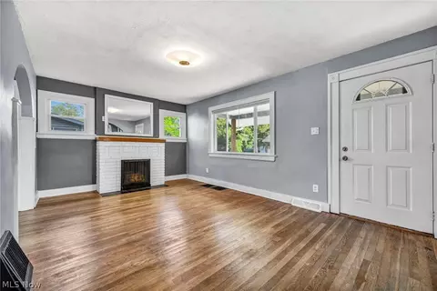 Living - 1617 Hampton Rd, Akron, OH 44305 photo 4 of 5