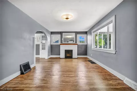 Living - 1617 Hampton Rd, Akron, OH 44305 photo 3 of 5