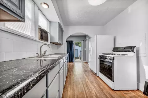 Kitchen - 1617 Hampton Rd, Akron, OH 44305 photo 1 of 3