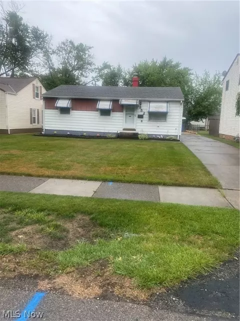 852 E 332nd St, Eastlake, OH 44095