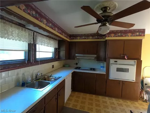 Kitchen - 1425 Eastern Rd, Rittman, OH 44270 photo 1 of 3