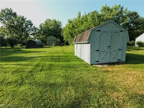 Exterior - 1425 Eastern Rd, Rittman, OH 44270 photo 2 of 10
