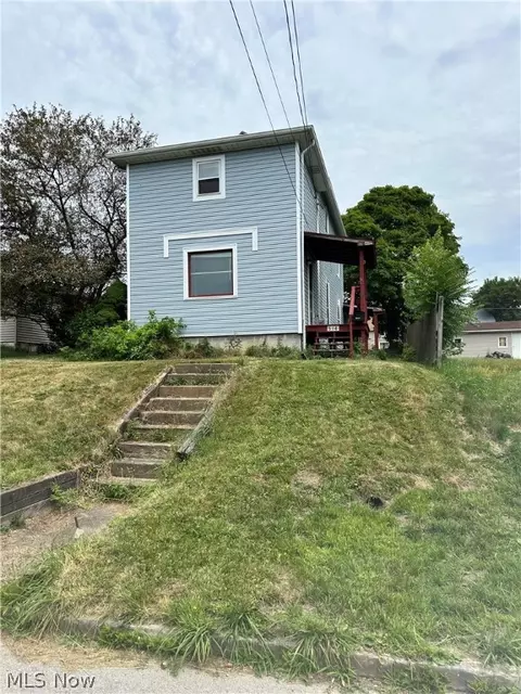 514 E Clark St, East Palestine, OH 44413