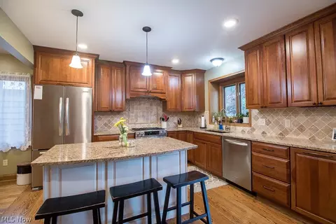 635 Lloyd Rd, Wickliffe, OH 44092 photo 12