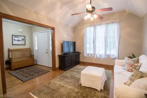 635 Lloyd Rd, Wickliffe, OH 44092 photo 8