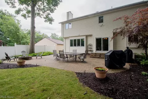635 Lloyd Rd, Wickliffe, OH 44092 photo 3