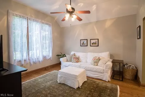 635 Lloyd Rd, Wickliffe, OH 44092 photo 7