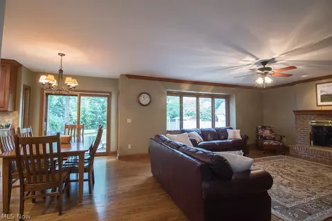 635 Lloyd Rd, Wickliffe, OH 44092 photo 16