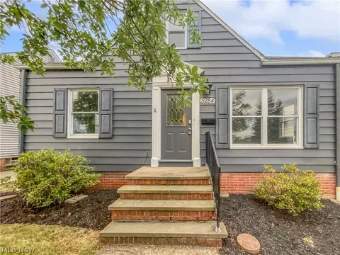 5284 W 45th St, Cleveland, OH 44134