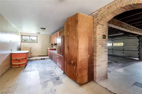 550 Edison St, Struthers, OH 44471 photo 7