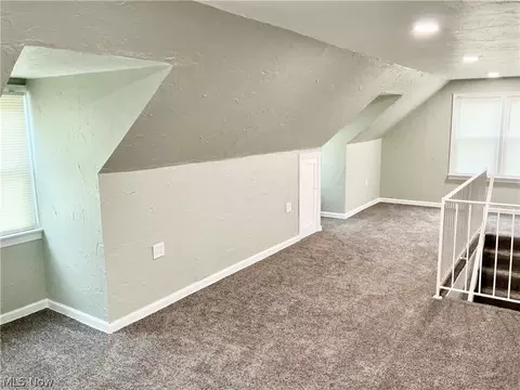 414 Ohio St, Elyria, OH 44035 photo 9