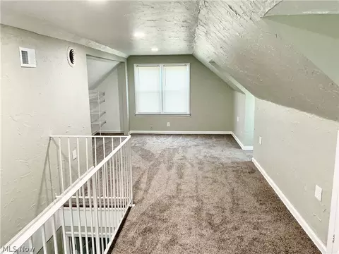 414 Ohio St, Elyria, OH 44035 photo 8