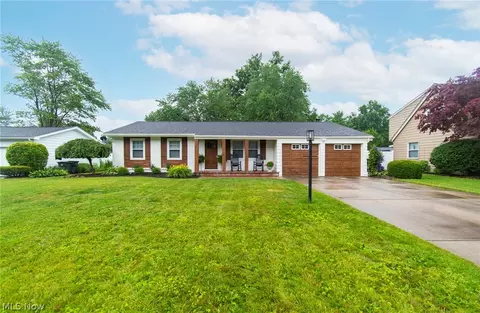 3966 Longhill Dr SE, Warren, OH 44484