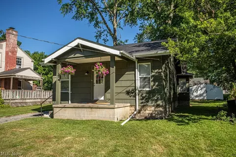 1373 Trumbull Ave SE, Warren, OH 44484
