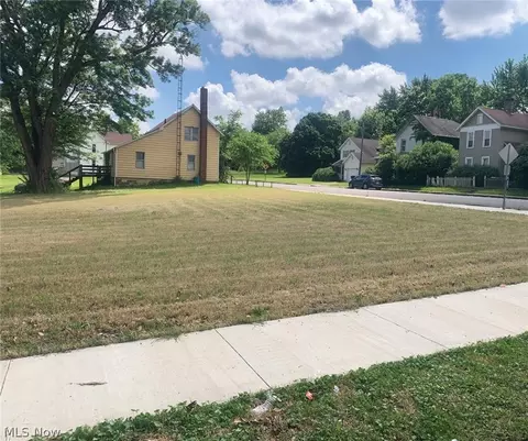 612 S Liberty Ave, Alliance, OH 44601