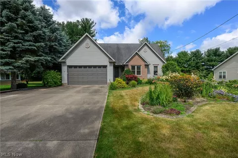 6545 Marelis Ave NE, Canton, OH 44721