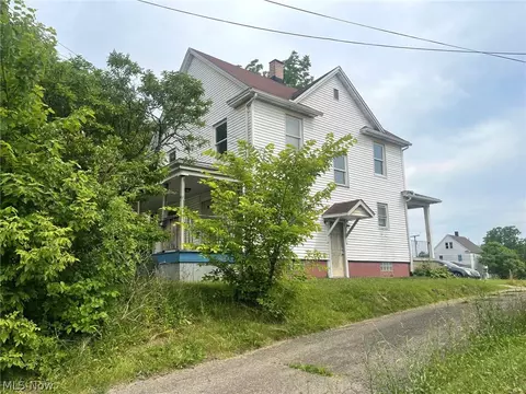 1736 3rd St NE, Canton, OH 44704 photo 12