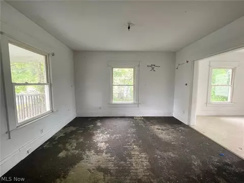 1736 3rd St NE, Canton, OH 44704 photo 3
