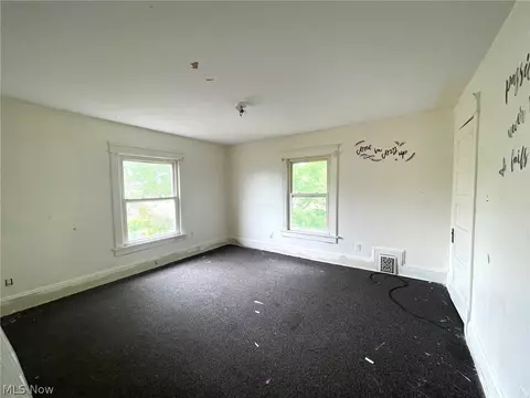 1736 3rd St NE, Canton, OH 44704 photo 8