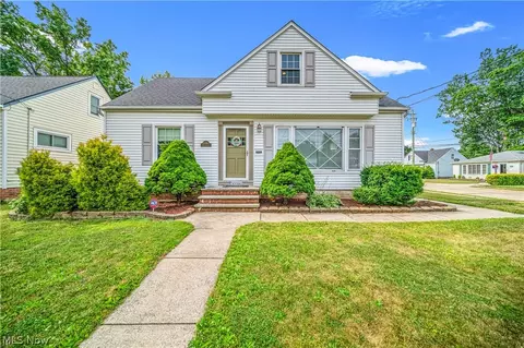 30080 Harrison St, Willowick, OH 44095