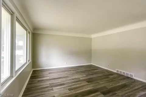 861 E 245th St, Euclid, OH 44123 photo 11
