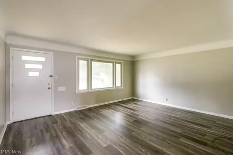 861 E 245th St, Euclid, OH 44123 photo 12