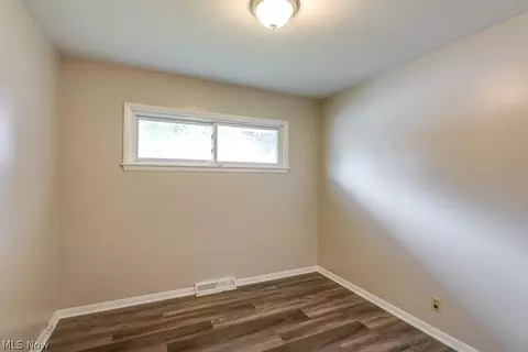 861 E 245th St, Euclid, OH 44123 photo 14