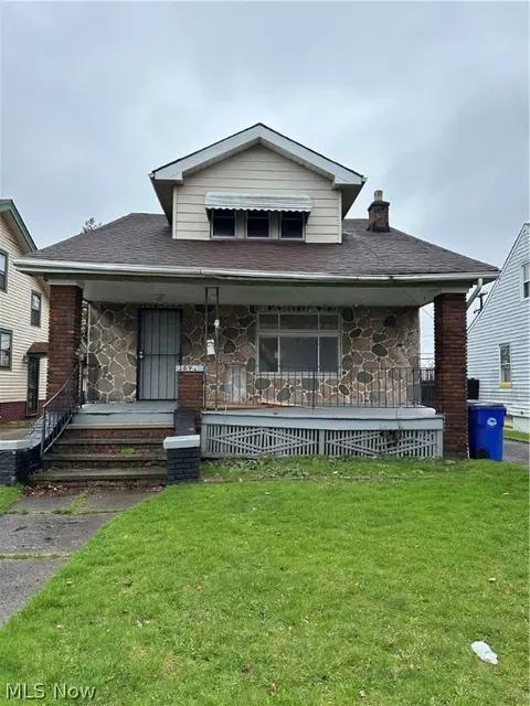 3892 E 153 St, Cleveland, OH 44128