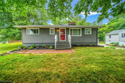 3231 Weber Dr, Norton, OH 44203