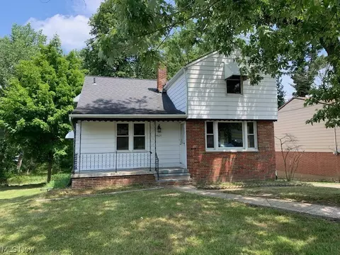 14621 Schreiber Rd, Maple Heights, OH 44137