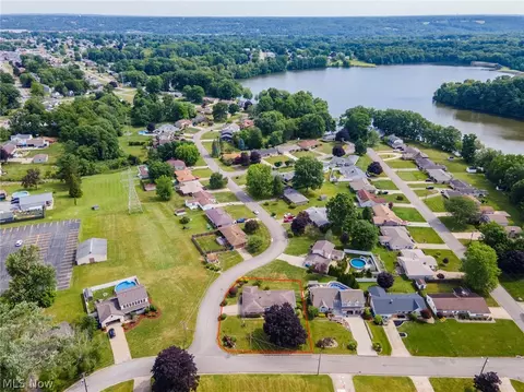 154 Rocky Ledge Dr, Struthers, OH 44471 photo 34