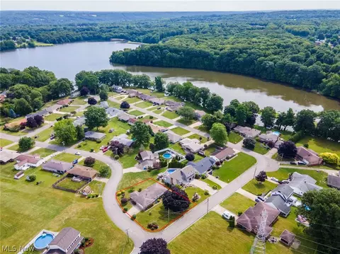 154 Rocky Ledge Dr, Struthers, OH 44471 photo 33
