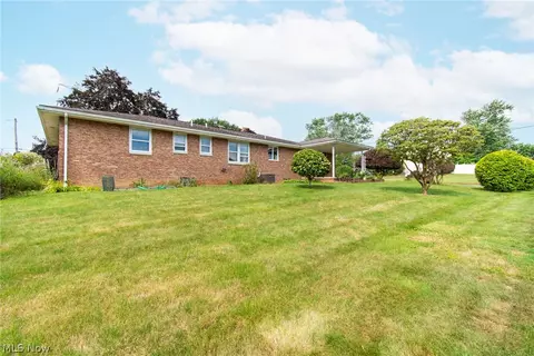 154 Rocky Ledge Dr, Struthers, OH 44471 photo 26
