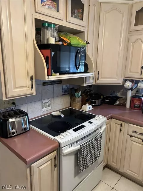 Kitchen - 159 Poplar Ave NW, Canton, OH 44708 photo 1 of 3