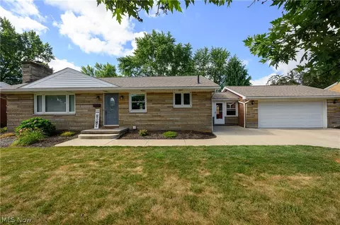 4104 22nd St NW, Canton, OH 44708