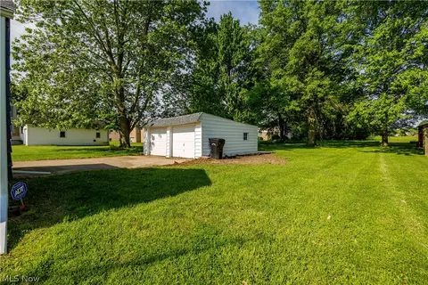 Exterior - 692 Abbe Rd N, Elyria, OH 44035 photo 4 of 5