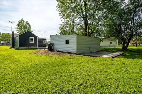Exterior - 692 Abbe Rd N, Elyria, OH 44035 photo 5 of 5