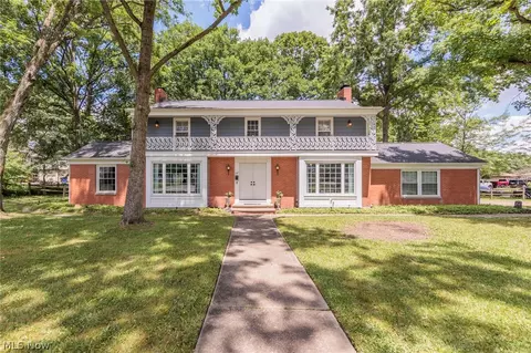 737 Murray Ave, Ravenna, OH 44266