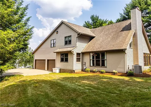 2995 Mill Ridge Cir NW, Canton, OH 44708 photo 8