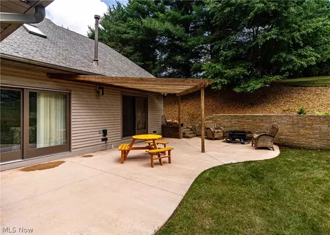 2995 Mill Ridge Cir NW, Canton, OH 44708 photo 13