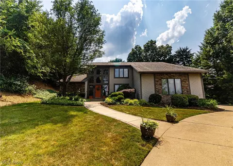 2995 Mill Ridge Cir NW, Canton, OH 44708 photo 2