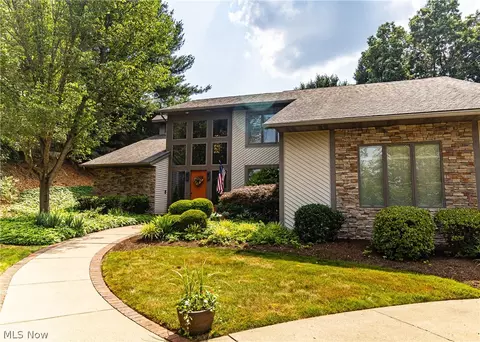 2995 Mill Ridge Cir NW, Canton, OH 44708 photo 5
